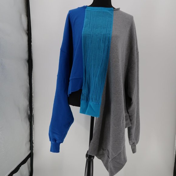 Ben Taverniti UNRAVEL PROJECT Over-Sized Asymmetrical Sweatshirt - Picture 1 of 10